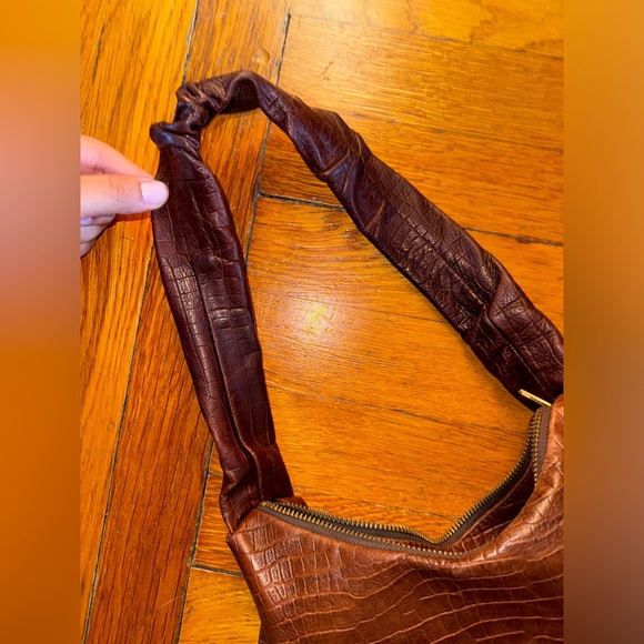 Georgia Jay Cloud Bag in Toffee Croc - Picture 12 of 14